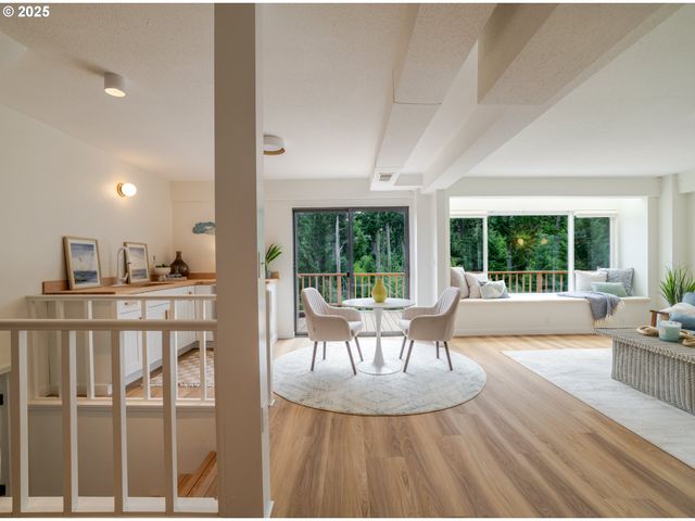 23 SKYLINE Ave, Astoria, OR 97103