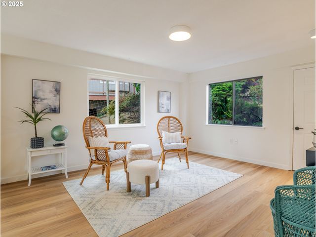 23 SKYLINE Ave, Astoria, OR 97103