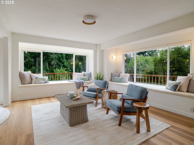 23 SKYLINE Ave, Astoria, OR 97103