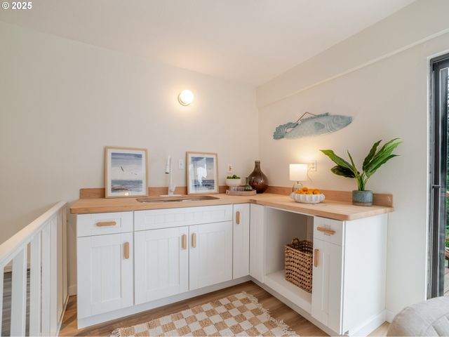 23 SKYLINE Ave, Astoria, OR 97103