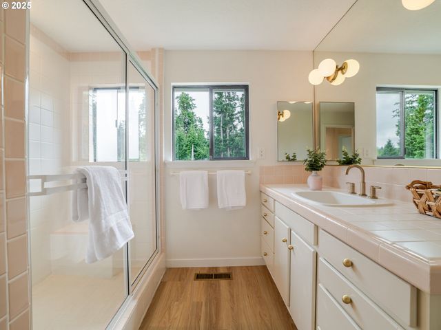 23 SKYLINE Ave, Astoria, OR 97103