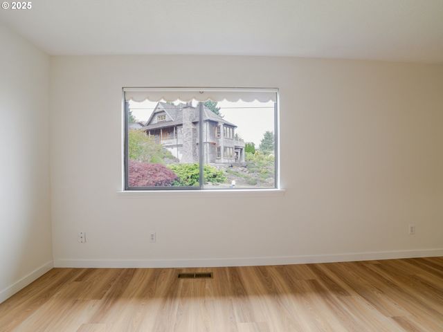 23 SKYLINE Ave, Astoria, OR 97103