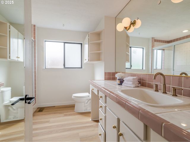 23 SKYLINE Ave, Astoria, OR 97103