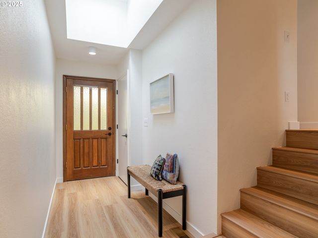 23 SKYLINE Ave, Astoria, OR 97103