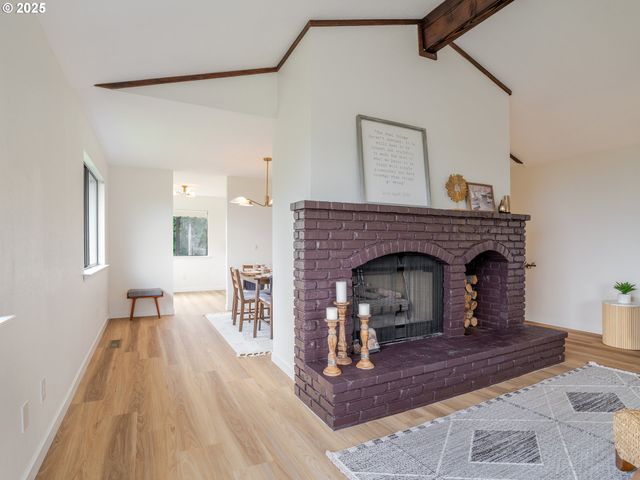 23 SKYLINE Ave, Astoria, OR 97103