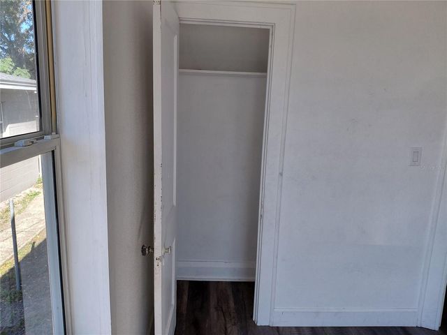 201 W IDA STREET, Tampa, FL 33603