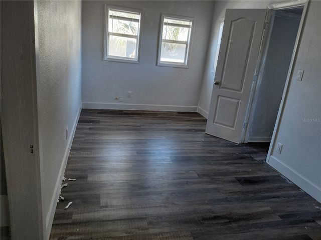 201 W IDA STREET, Tampa, FL 33603