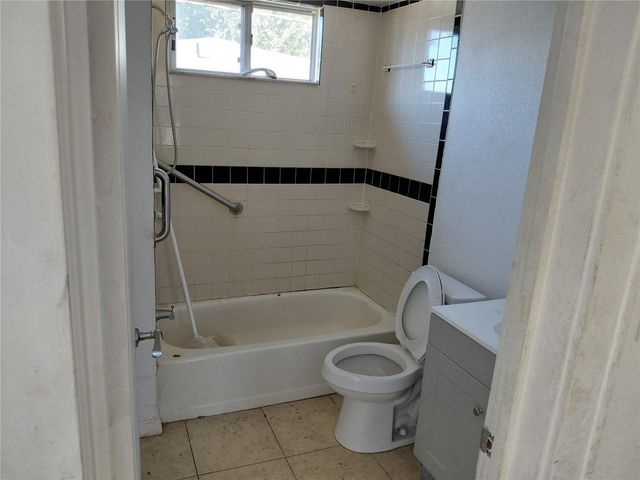 201 W IDA STREET, Tampa, FL 33603