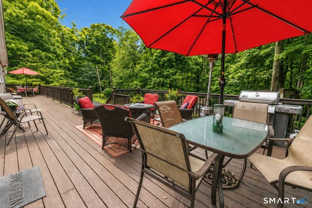132 Hammertown Road, Monroe, CT 06468