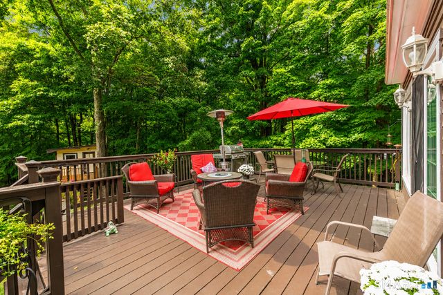 132 Hammertown Road, Monroe, CT 06468