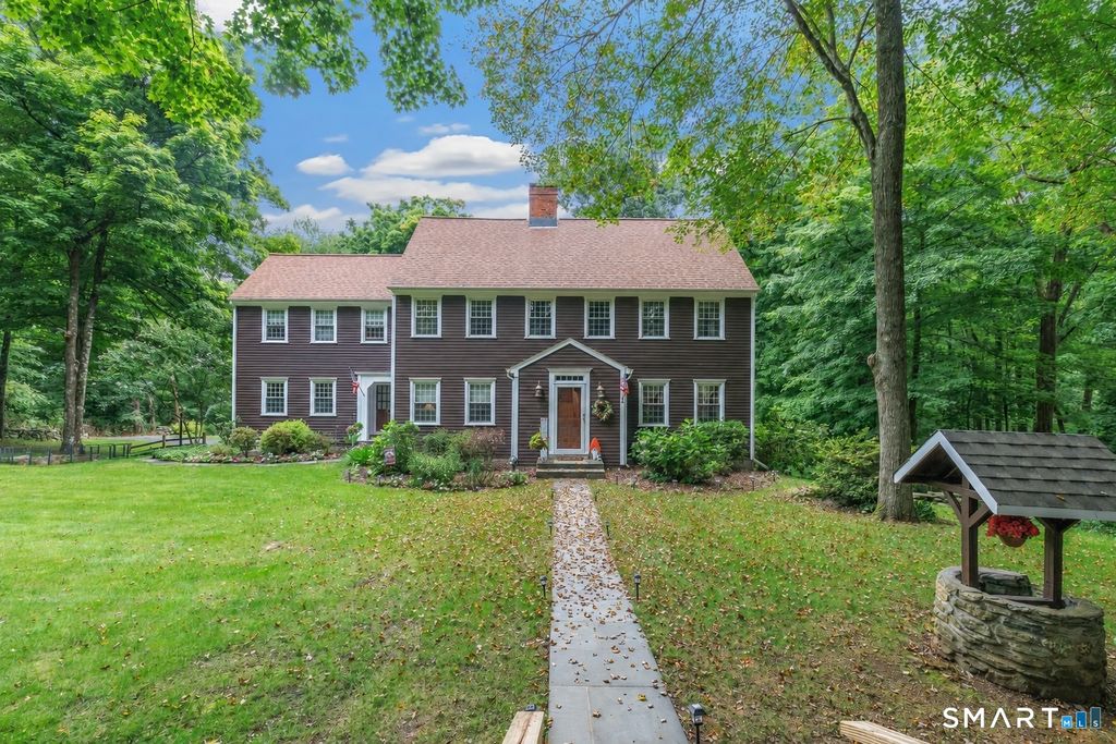 132 Hammertown Road, Monroe, CT 06468