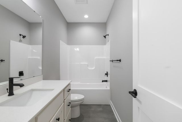 9756 Saint Andrews Drive, Elko New Market, MN 55020