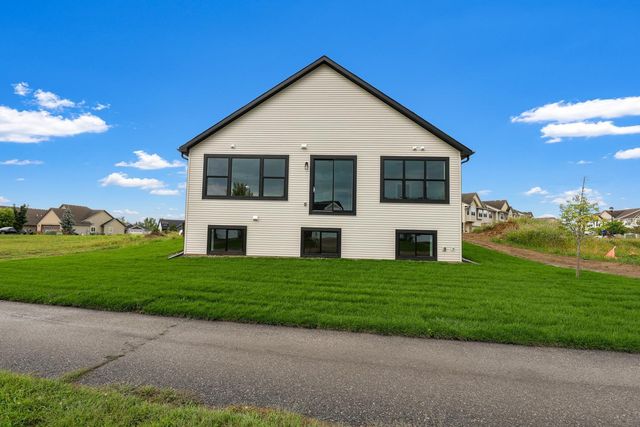 9756 Saint Andrews Drive, Elko New Market, MN 55020