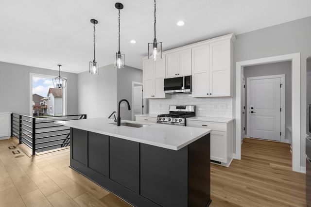 9756 Saint Andrews Drive, Elko New Market, MN 55020