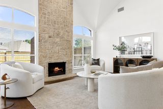 869 Pinnacle Circle, Lewisville, TX 75077