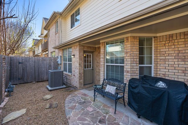 7526 N Linpar Court, Houston, TX 77040