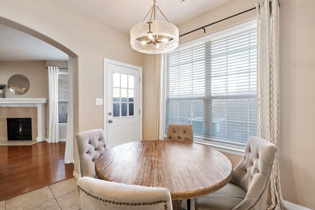 7526 N Linpar Court, Houston, TX 77040