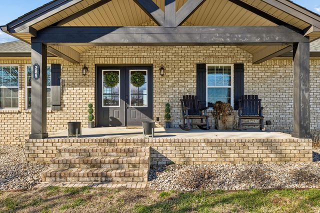 285 Shrum Ln, Lafayette, TN 37083