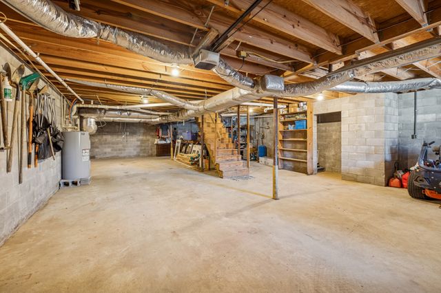 285 Shrum Ln, Lafayette, TN 37083