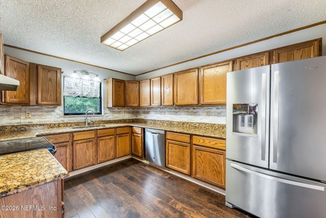 211 DOW Court, Green Cove Springs, FL 32043