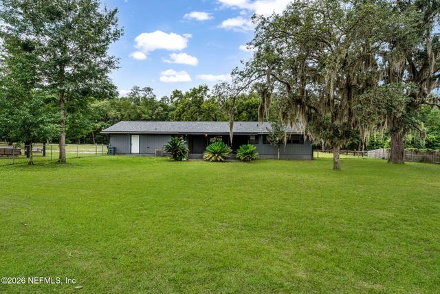 211 DOW Court, Green Cove Springs, FL 32043
