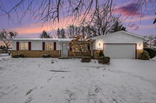 4362 Meadowlark Drive, Grand Blanc Charter Township, MI 48439