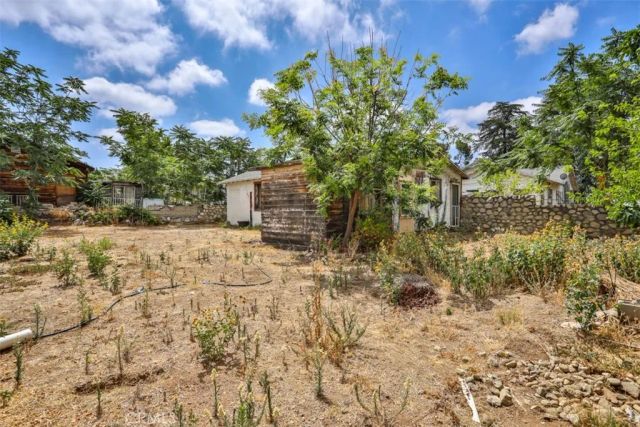 2143 Mentone Boulevard, Mentone, CA 92359