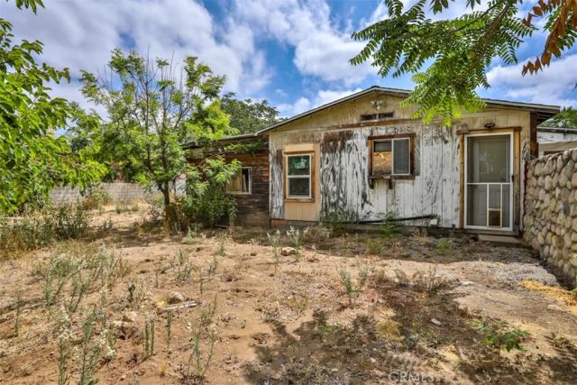 2143 Mentone Boulevard, Mentone, CA 92359