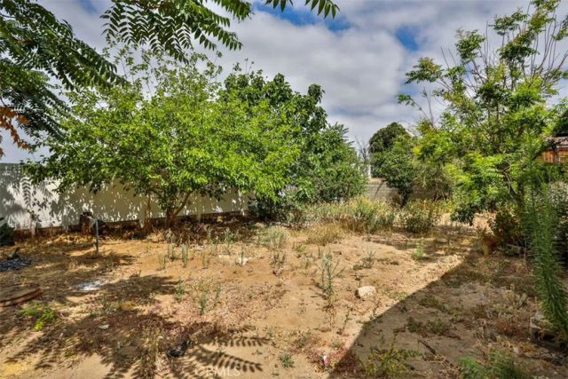 2143 Mentone Boulevard, Mentone, CA 92359