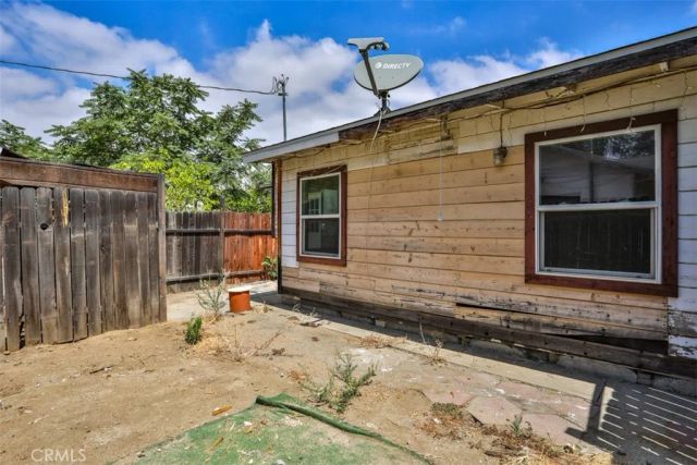 2143 Mentone Boulevard, Mentone, CA 92359