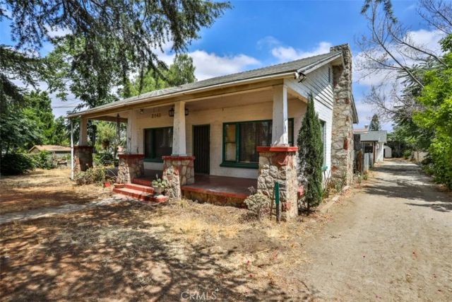 2143 Mentone Boulevard, Mentone, CA 92359