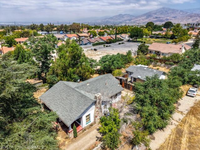 2143 Mentone Boulevard, Mentone, CA 92359