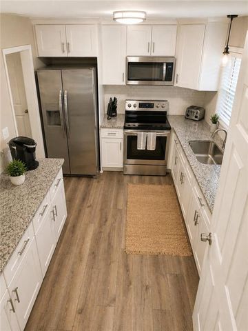 169 Willow Stream Court, Roswell, GA 30076
