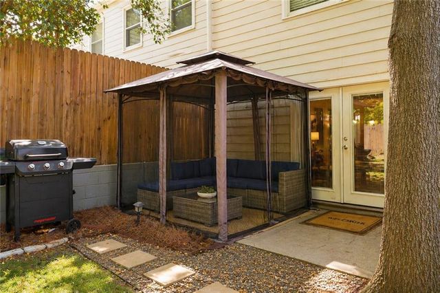 169 Willow Stream Court, Roswell, GA 30076