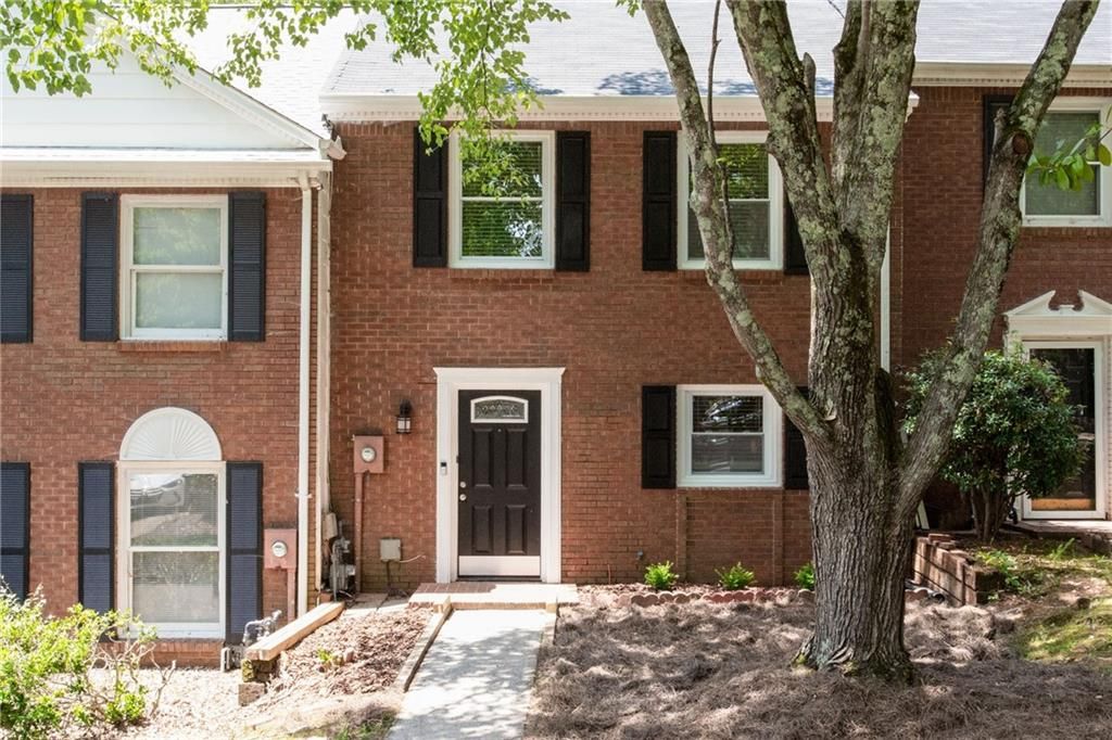 169 Willow Stream Court, Roswell, GA 30076