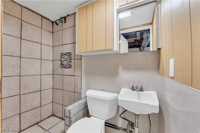 21106 Gardenview Drive, Maple Heights, OH 44137