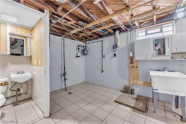 21106 Gardenview Drive, Maple Heights, OH 44137