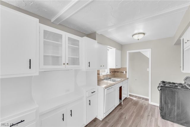 21106 Gardenview Drive, Maple Heights, OH 44137