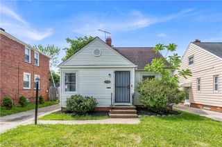 21106 Gardenview Drive, Maple Heights, OH 44137
