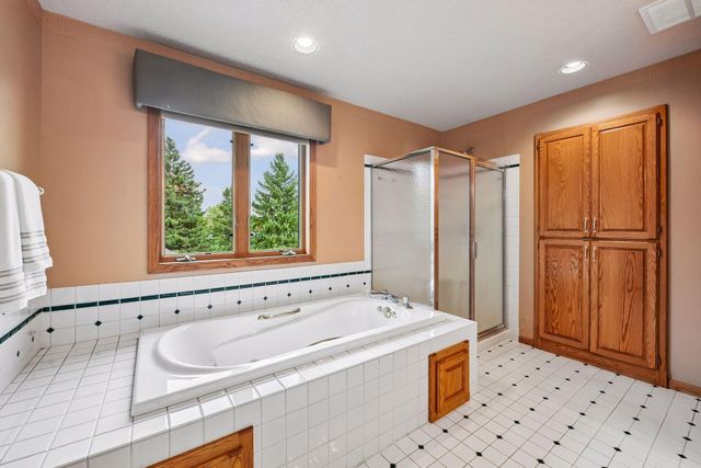 15370 80th Place N, Maple Grove, MN 55311