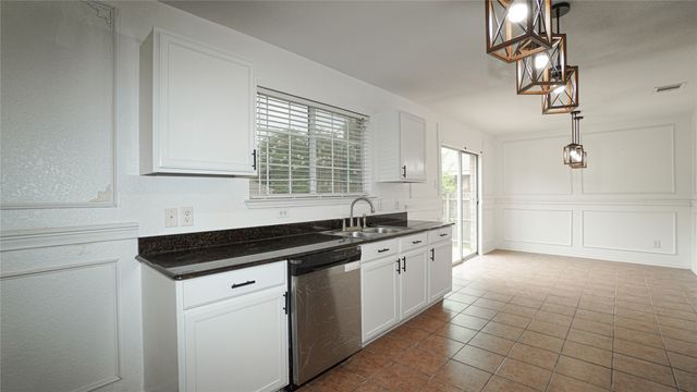 4006 Collin Court, Heartland, TX 75126