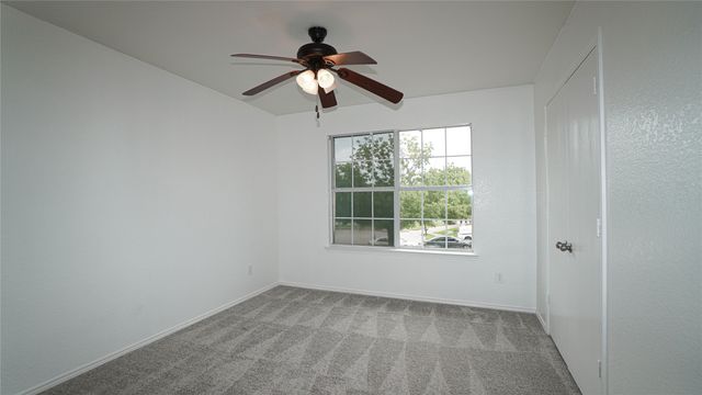 4006 Collin Court, Heartland, TX 75126
