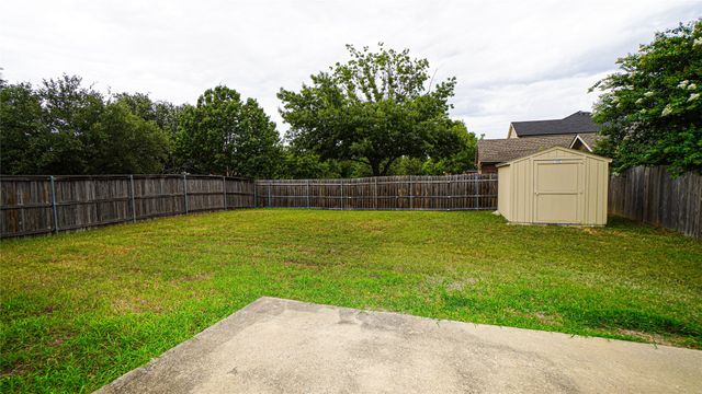 4006 Collin Court, Heartland, TX 75126