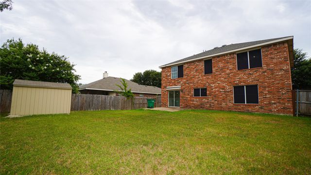 4006 Collin Court, Heartland, TX 75126