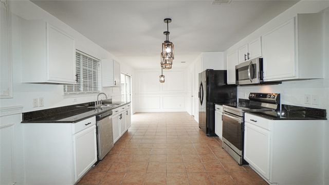 4006 Collin Court, Heartland, TX 75126