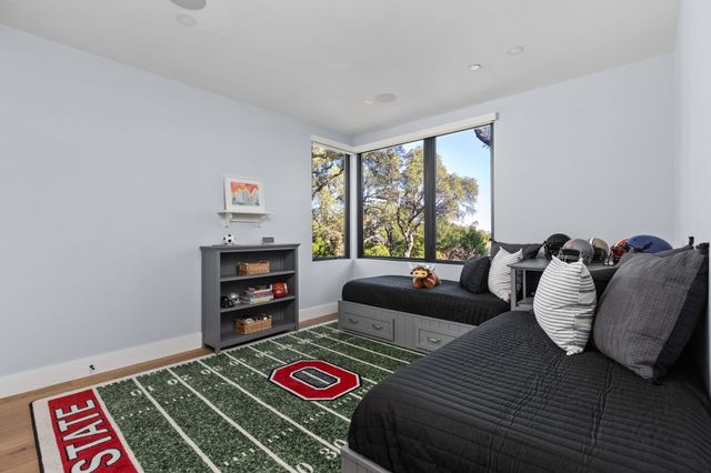 302 Buckeye TRL, West Lake Hills, TX 78746