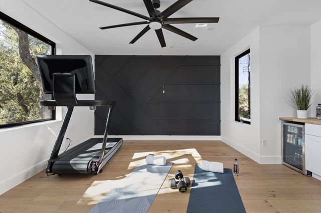 302 Buckeye TRL, West Lake Hills, TX 78746