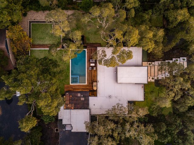 302 Buckeye TRL, West Lake Hills, TX 78746