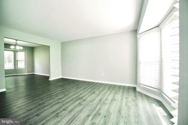 5702 CAMBRIDGE DR, Fredericksburg, VA 22407