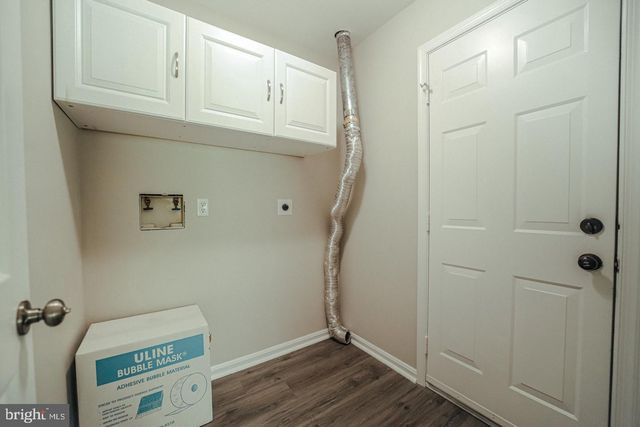 5702 CAMBRIDGE DR, Fredericksburg, VA 22407